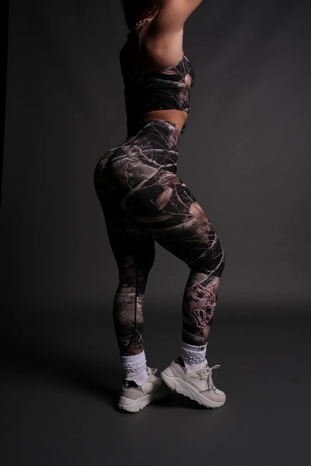 OUR PASSION “EVERSON SEAMLESS” SCRUNCH LEGGINGS IN DARC BROWN WOODLAND CAMO