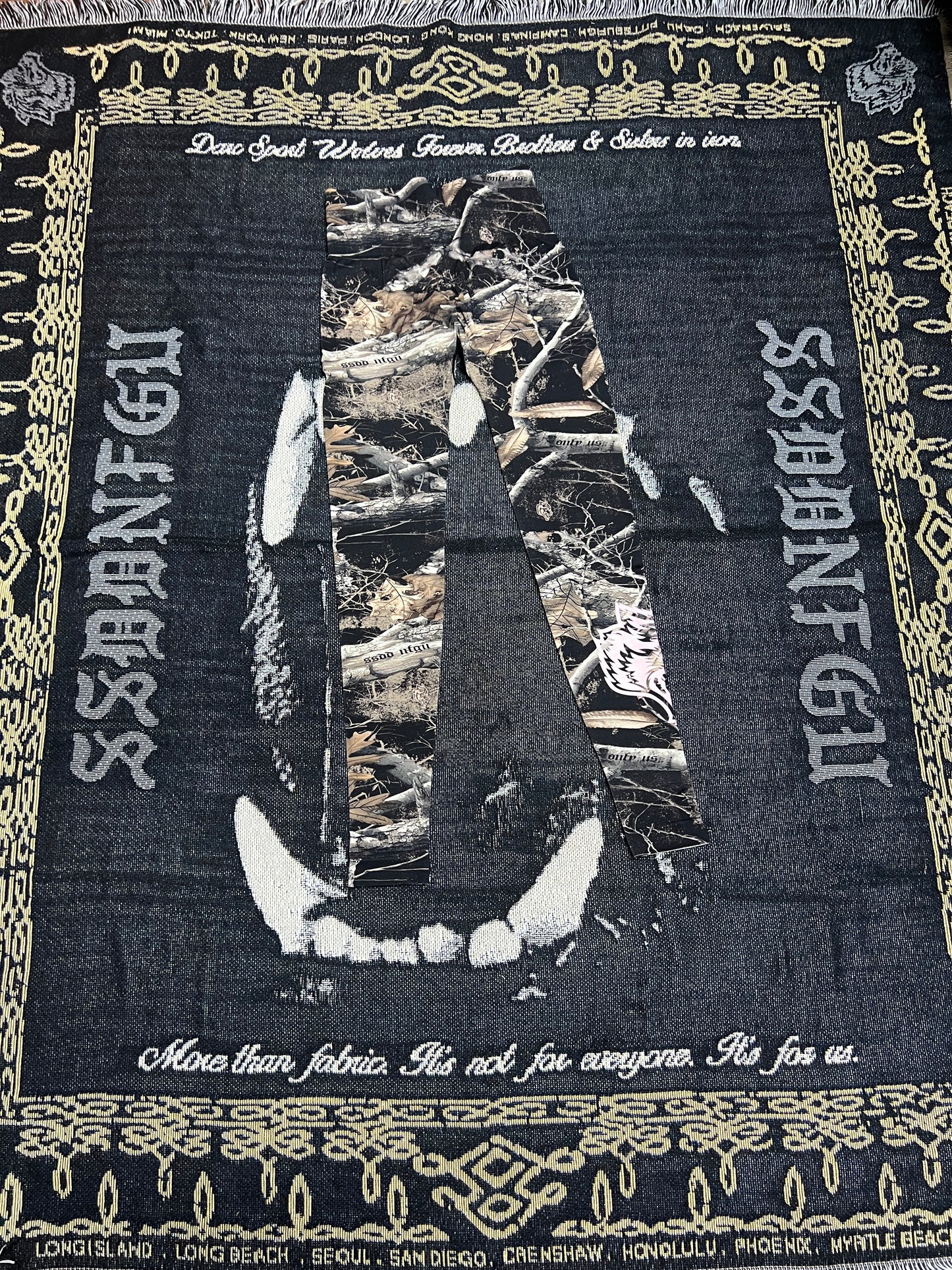 OUR PASSION “EVERSON SEAMLESS” SCRUNCH LEGGINGS IN DARC BROWN WOODLAND CAMO