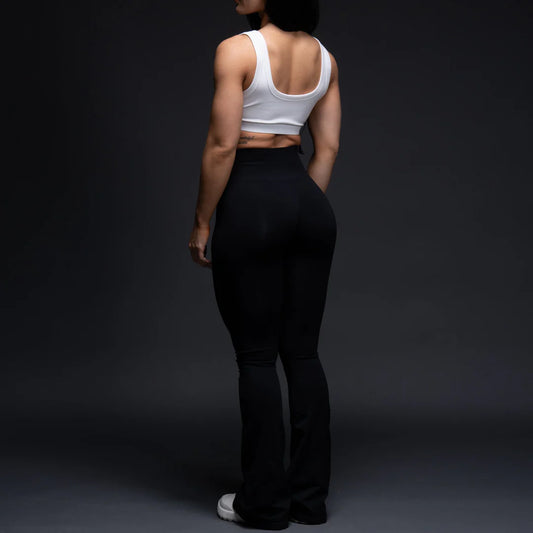 LOYALTY EVERSON SEAMLESS GRACIE FLARE SCRUNCH LEGGINGS IN BLACK