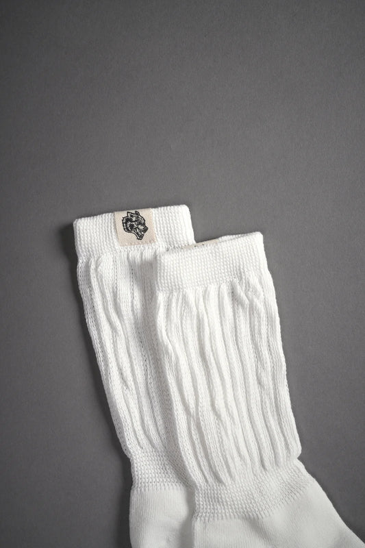 WOLF PATCH V2 COMFY SOCKS IN CREAM