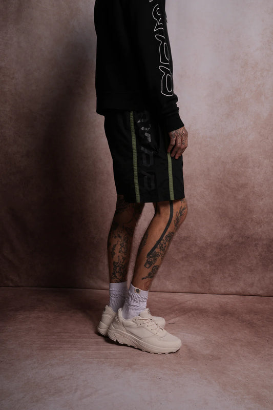 SSDDNFGU REMIND TRACK SHORTS IN BLACK/NORSE GREEN