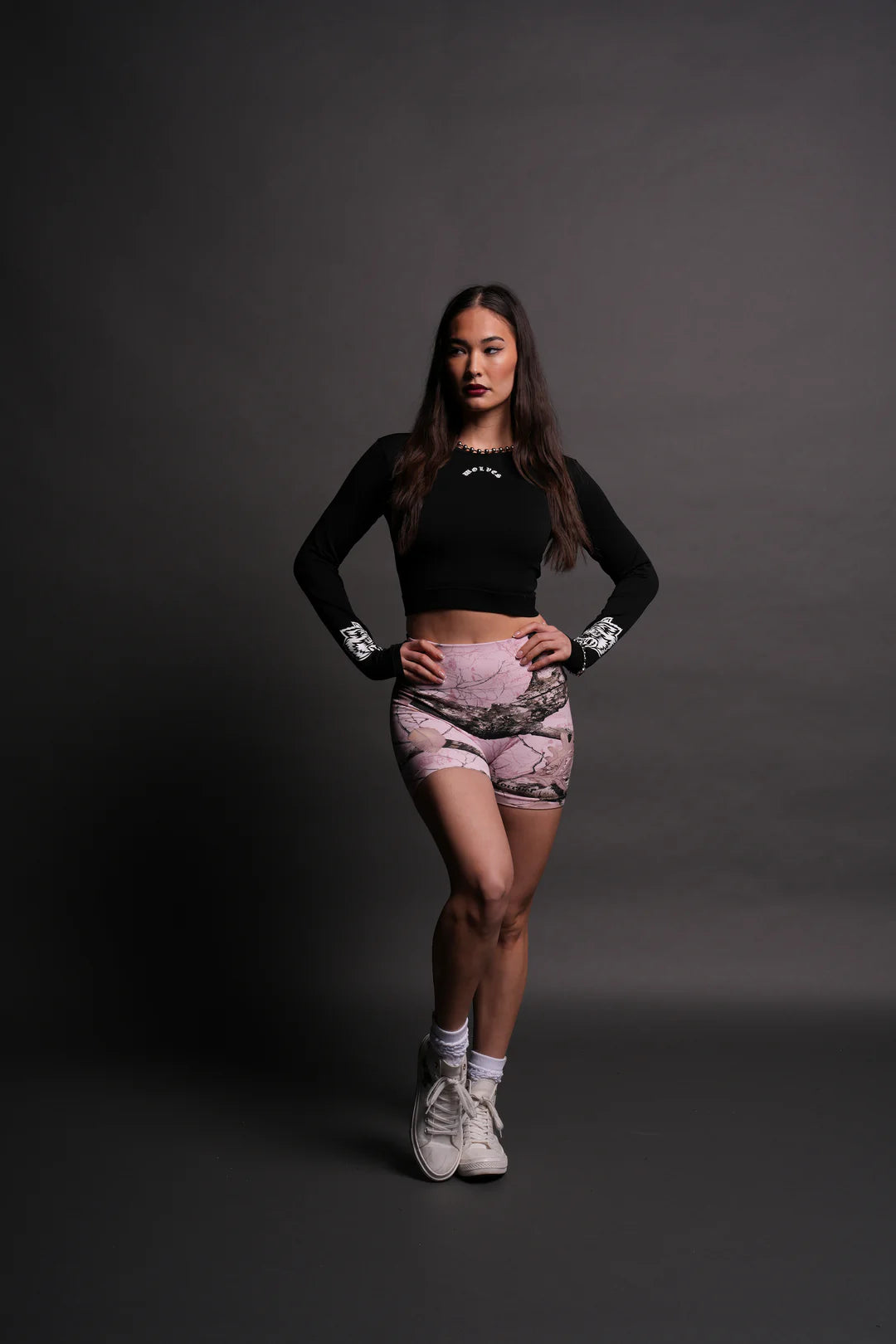 DUAL WOLF EVERSON SEAMLESS “TRAINING” SHORTS IN BABY PINK WOODLAND CAMO