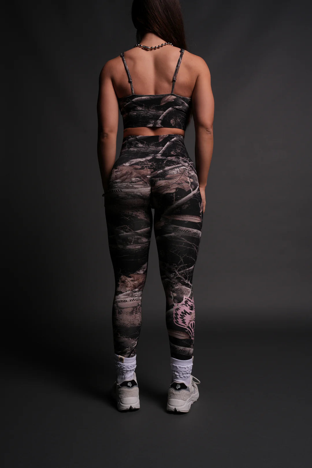 OUR PASSION “EVERSON SEAMLESS” SCRUNCH LEGGINGS IN DARC BROWN WOODLAND CAMO