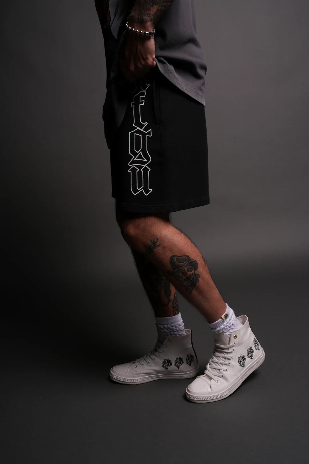 MANTRA POST LOUNGE SWEATS SHORTS IN BLACK