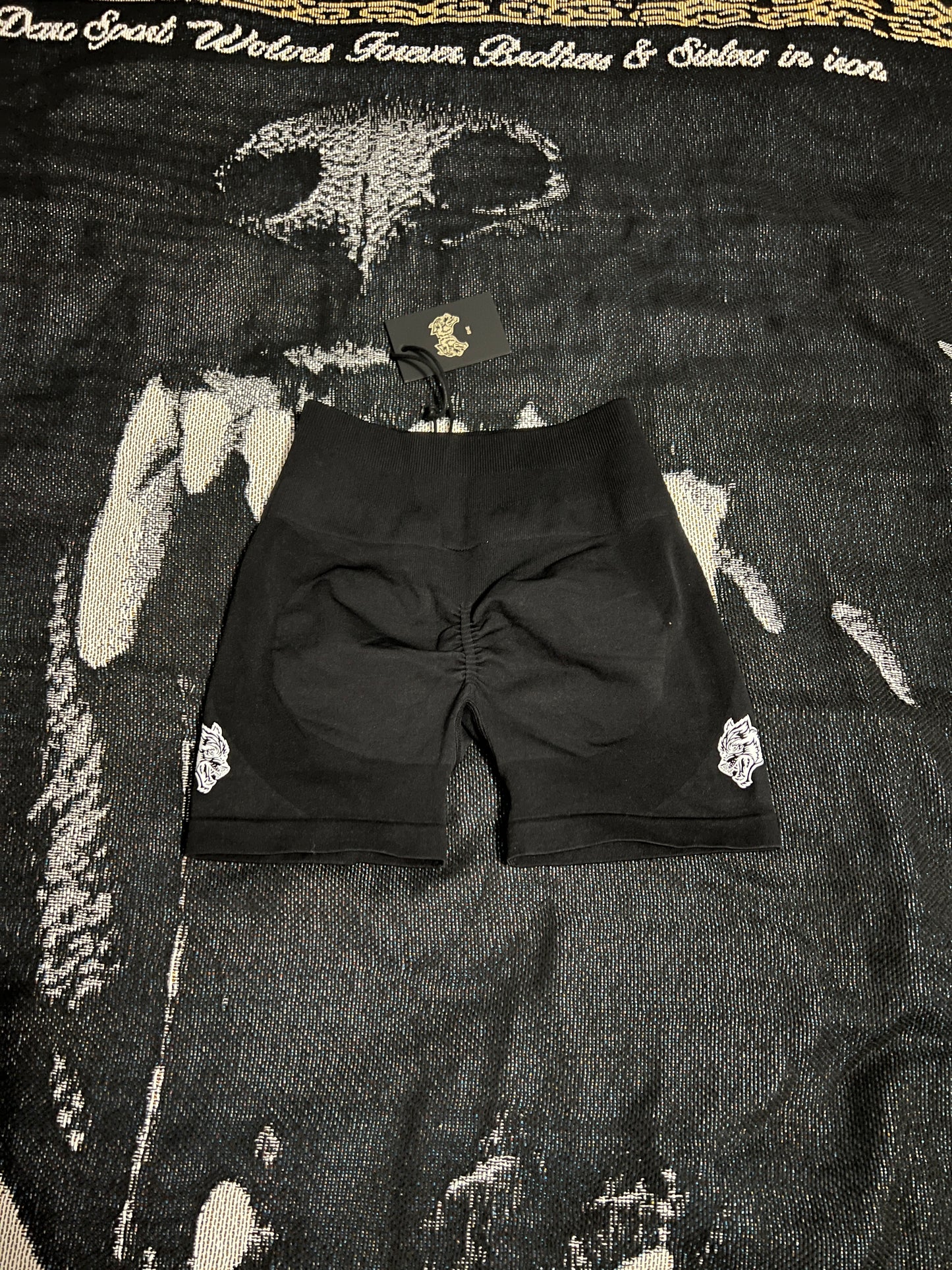 IYKYK SEAMLESS EVERSON TRAINNING SHORTS IN BLACK