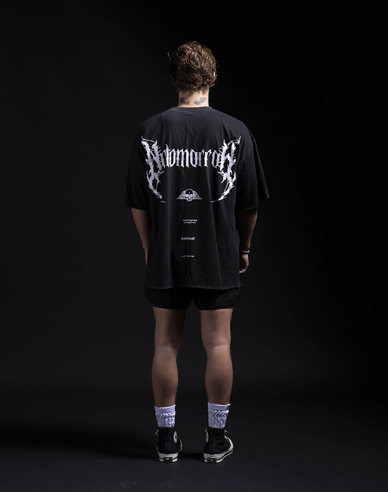 NO TOMORROW SPINAL CORE RAW HEM DUNGEON TEE IN VINTAGE BLACK
