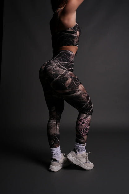 OUR PASSION “EVERSON SEAMLESS” SCRUNCH LEGGINGS IN DARC BROWN WOODLAND CAMO