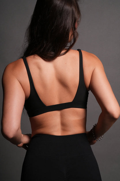 SHE CHOPPER V SPORTS BRA IN BLACK