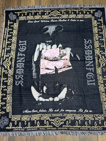 DUAL WOLF EVERSON SEAMLESS “TRAINING” SHORTS IN BABY PINK WOODLAND CAMO