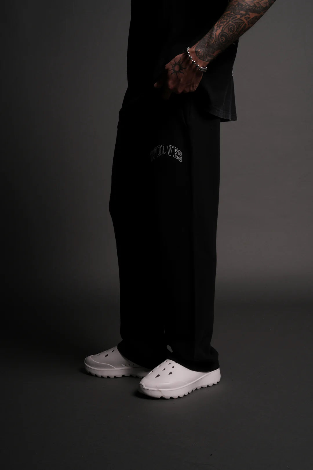 BIG WOLF LOYALTY BIGELOW SWEAT PANTS IN BLACK