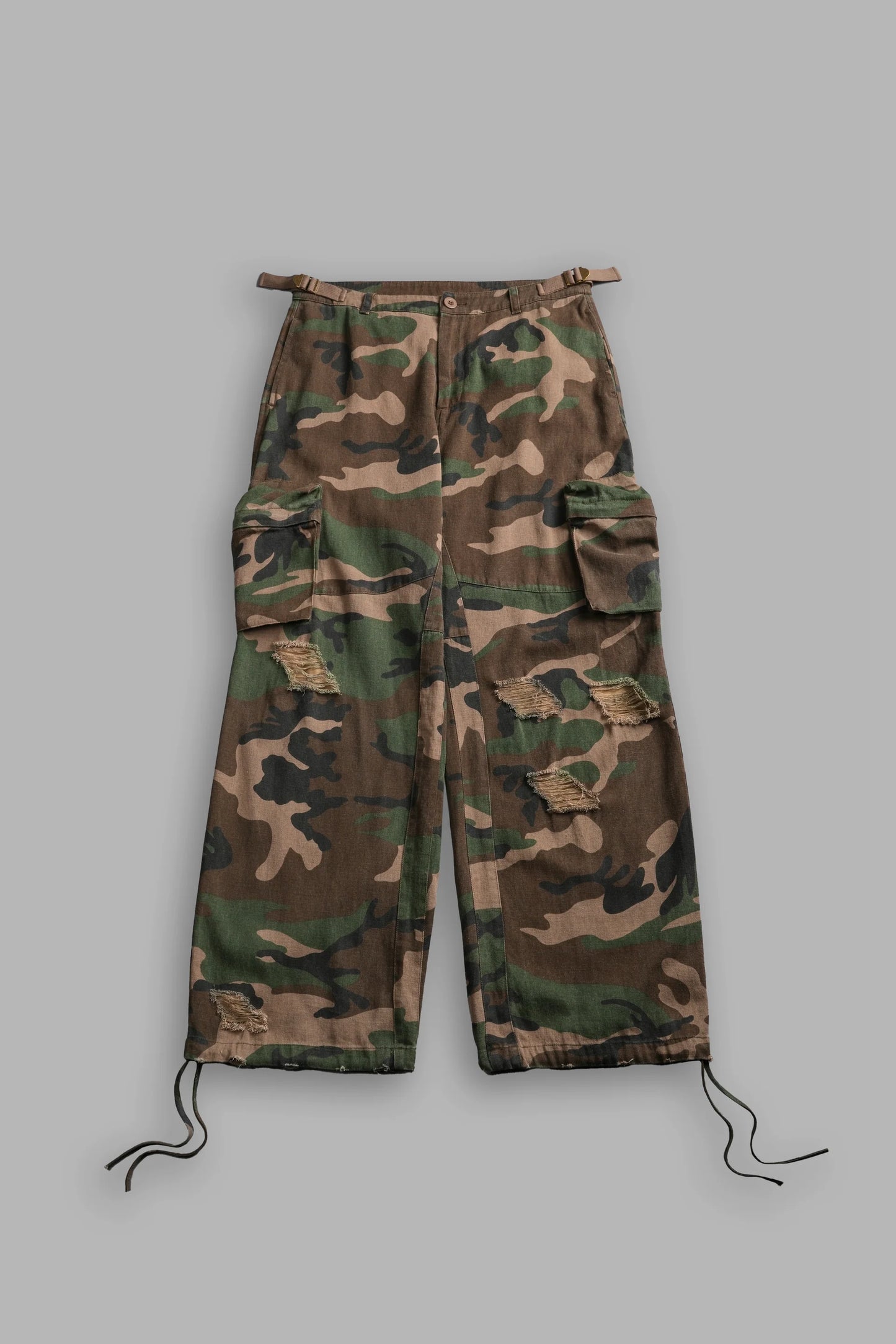 Wolf Chopper Duke Cargo Pants in Woodland Camo