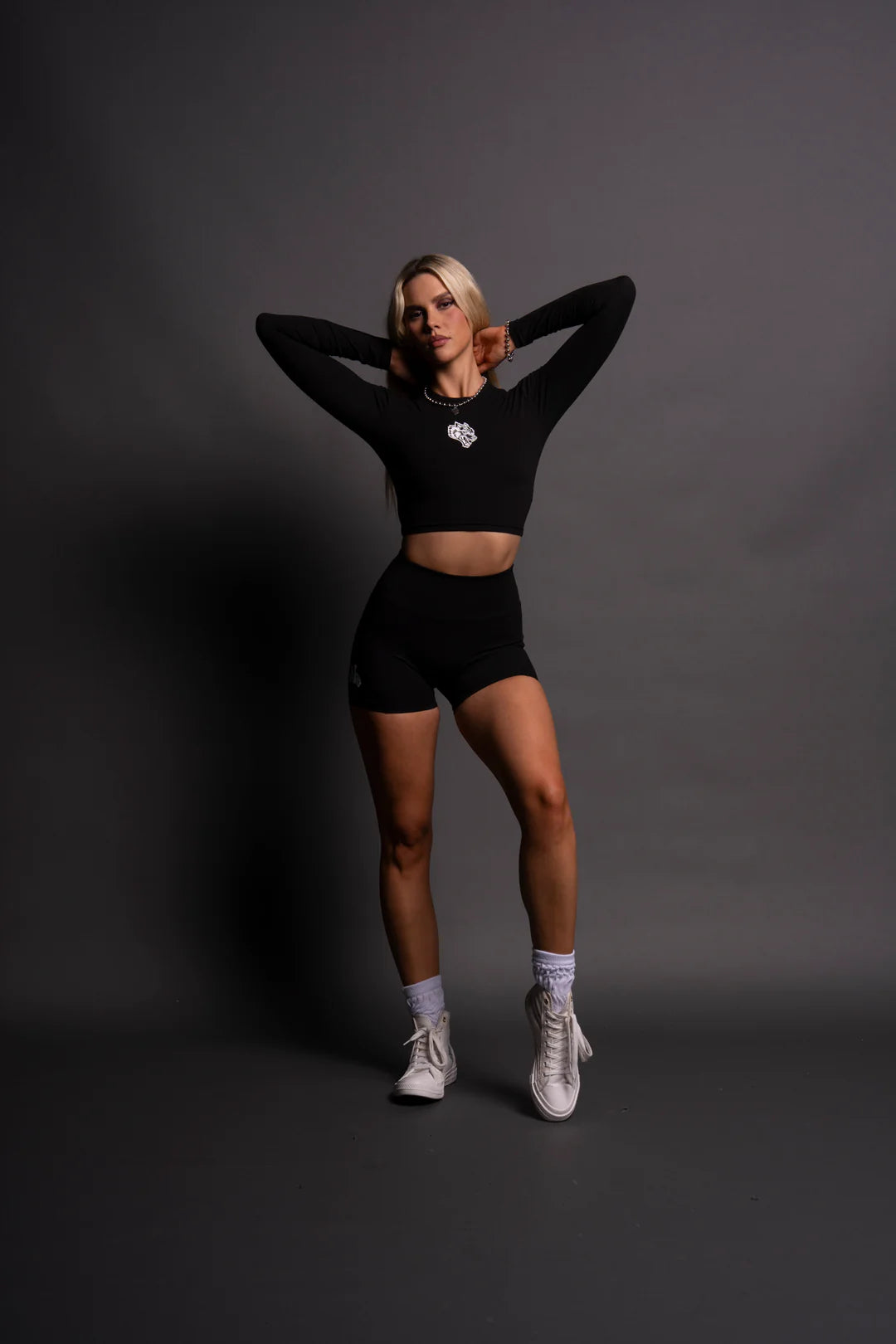 SINGLE WOLF L/S ENERGY TOP IN BLACK