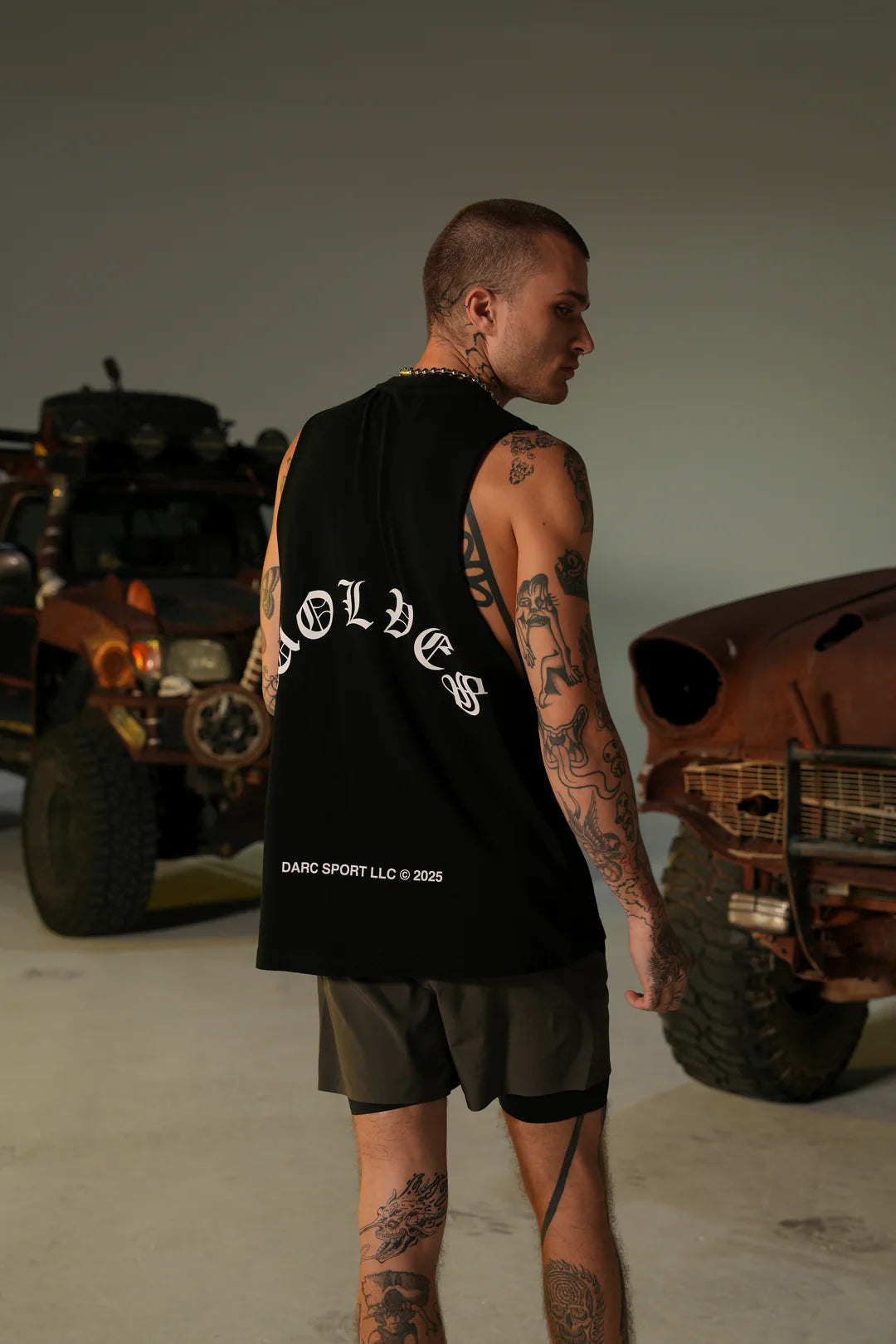 CONQUER “TOMMY” MUSCLE TEE IN BLACK
