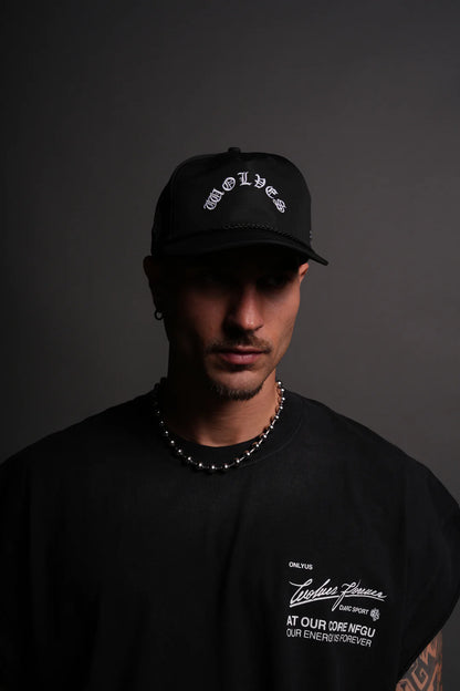 WOLVES MANA PARADISE HAT IN BLACK