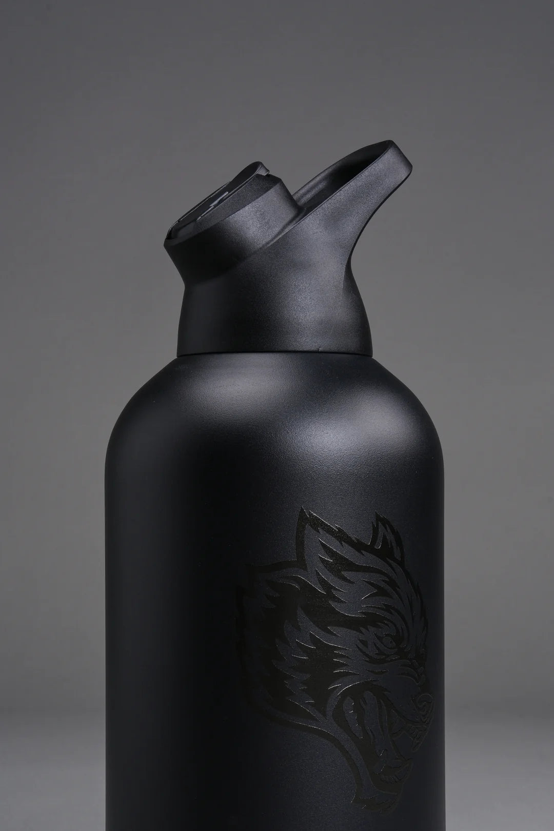 WOLF HEAD WATER JUG IN BLACK