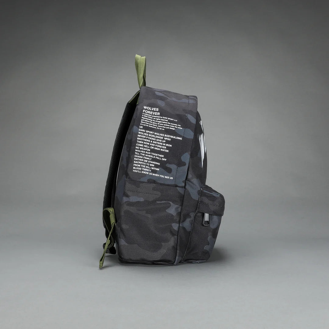 WOLVES EVERYDAY BACKPACK IN BLACK CAMO/OLIVE