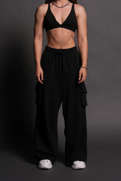 DUAL MIA CARGO SWEAT PANTS IN BLACK