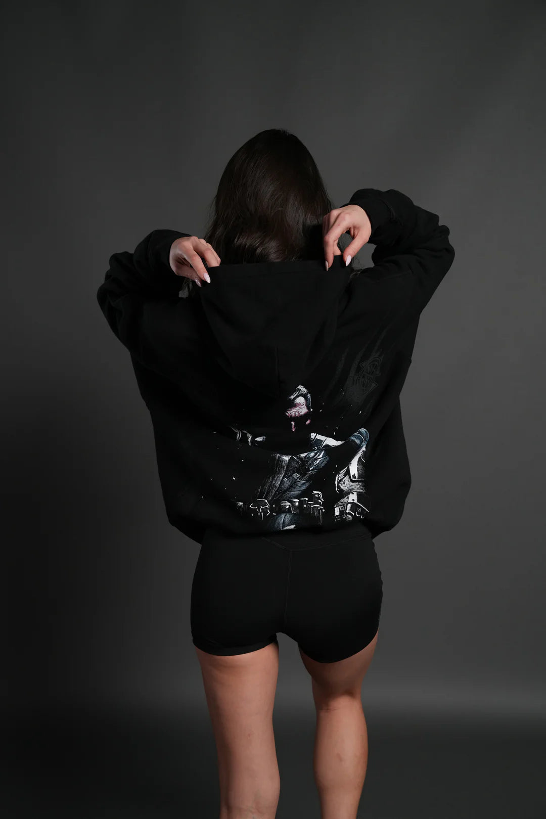 PUNISHER BOX CUT PIERCE HOODIE IN BLACK