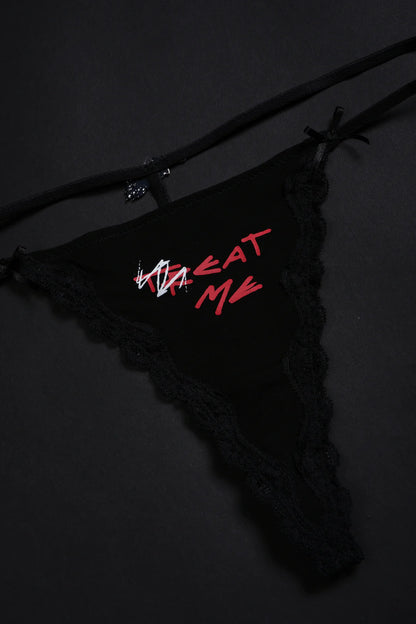 TREAT ME CHARMED THONG SET IN BLACK AND PINK