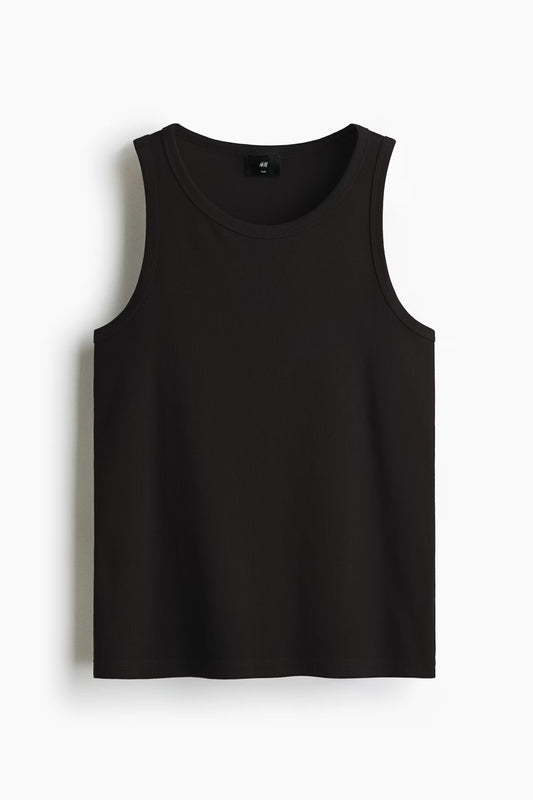 SLIM FIT TANK EN NEGRO
