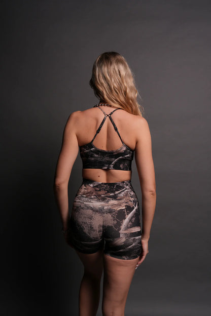 DUAL WOLF EVERSON SEAMLESS SHORT IN DARC BROWN WOODLAND