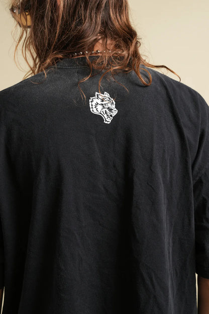 OHANA WOLVES CLUB GRUNGE RAW HEM MID LENGTH TEE IN BLACK DRIFT WASH
