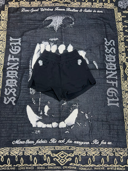 CONQUER SHE TYLER SHORTS IN BLACK