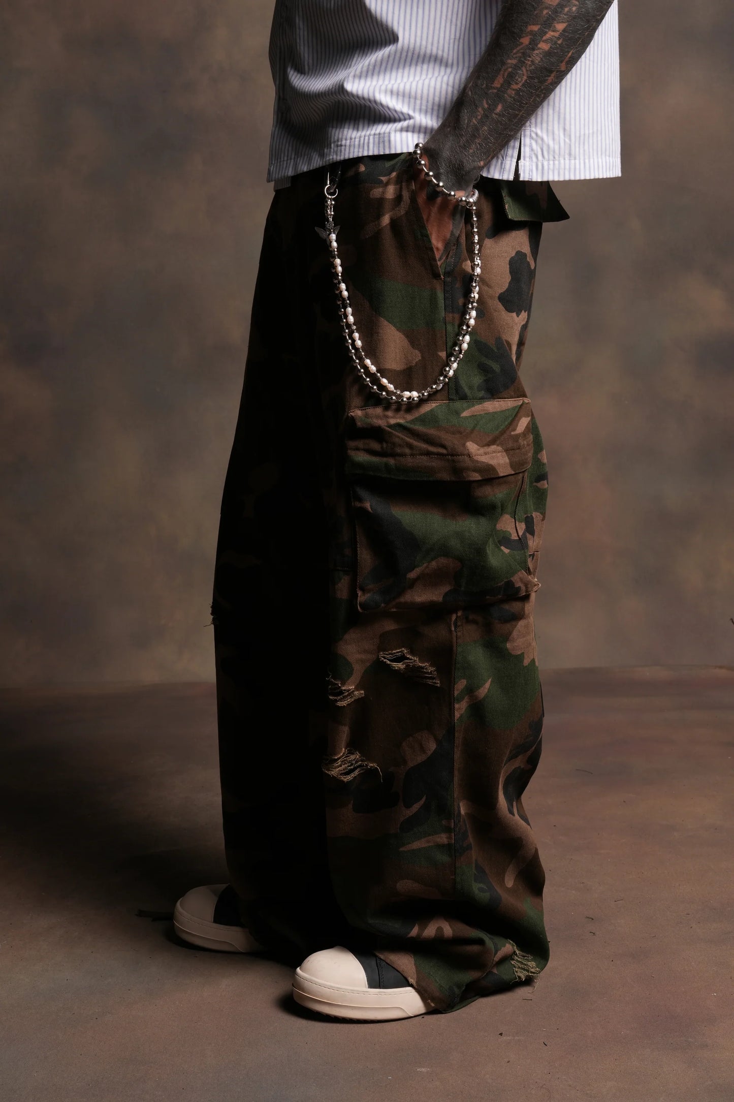 Wolf Chopper Duke Cargo Pants in Woodland Camo