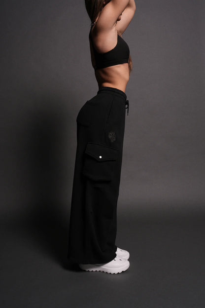 DUAL MIA CARGO SWEAT PANTS IN BLACK
