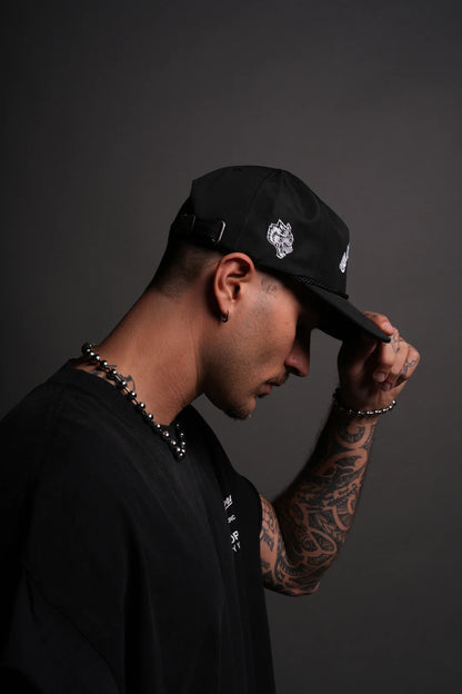 WOLVES MANA PARADISE HAT IN BLACK