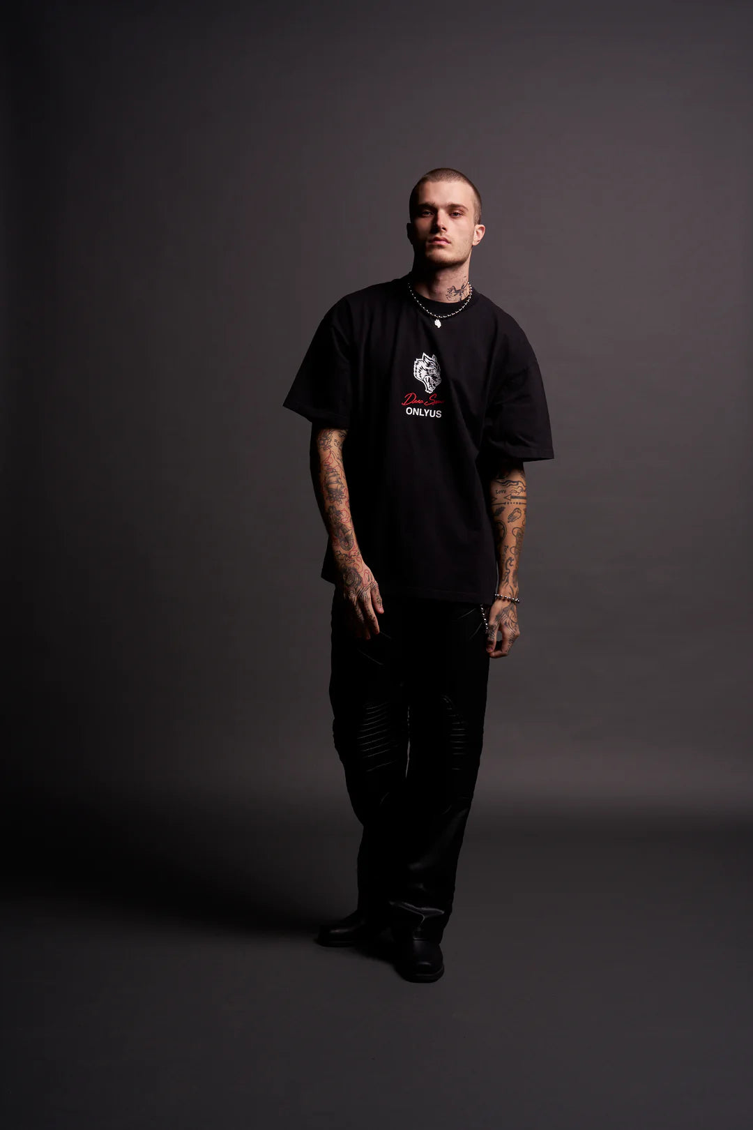 MAUL AND THE MOTH “GRUNGE” TEE IN BLACK