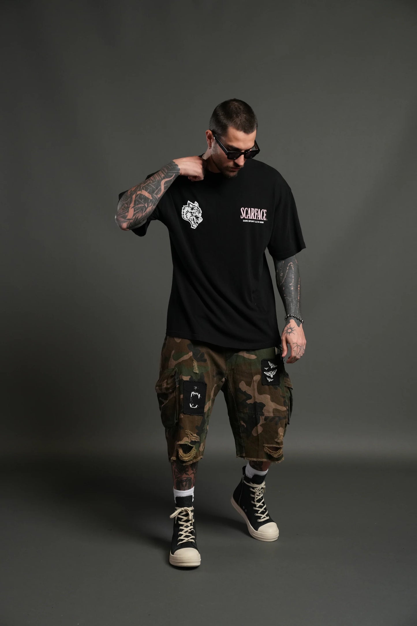 NO MERCY PREMIUM OVERSIZED TEE IN BLACK