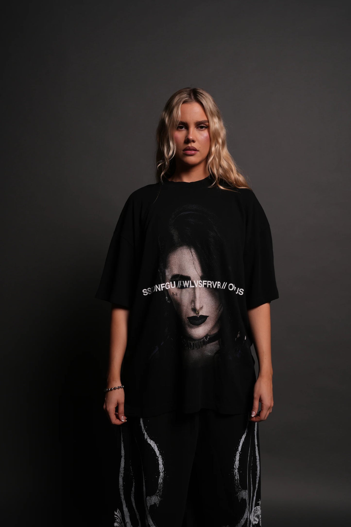 RIPLEY PREMIUM OVERSIZED TEE IN BLACK