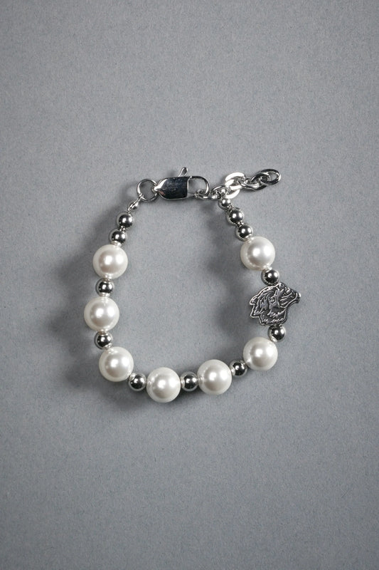 She Wolf Head Bracelet in Pearl