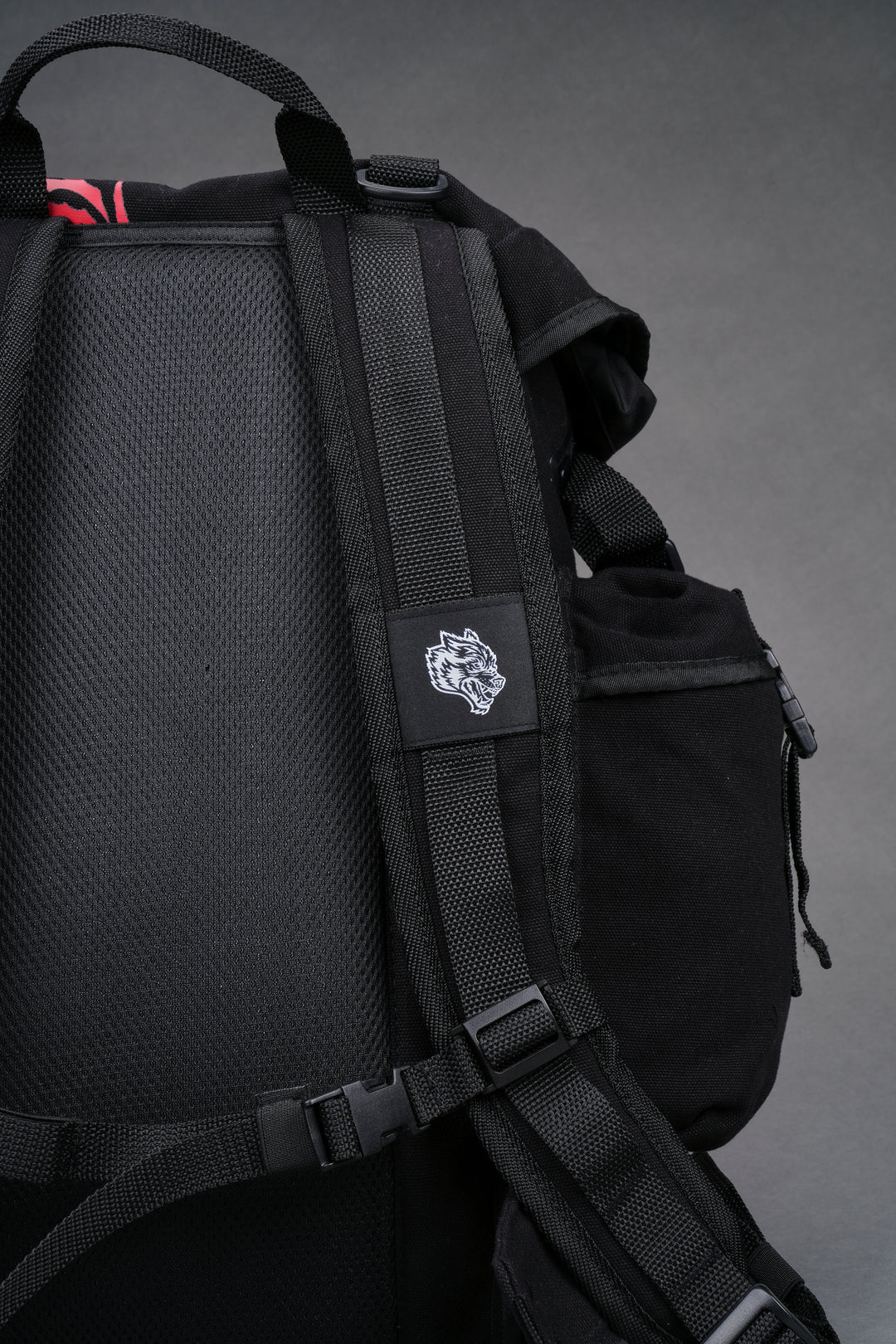 THE POWER TRAVELER BACKPACK IN BLACK