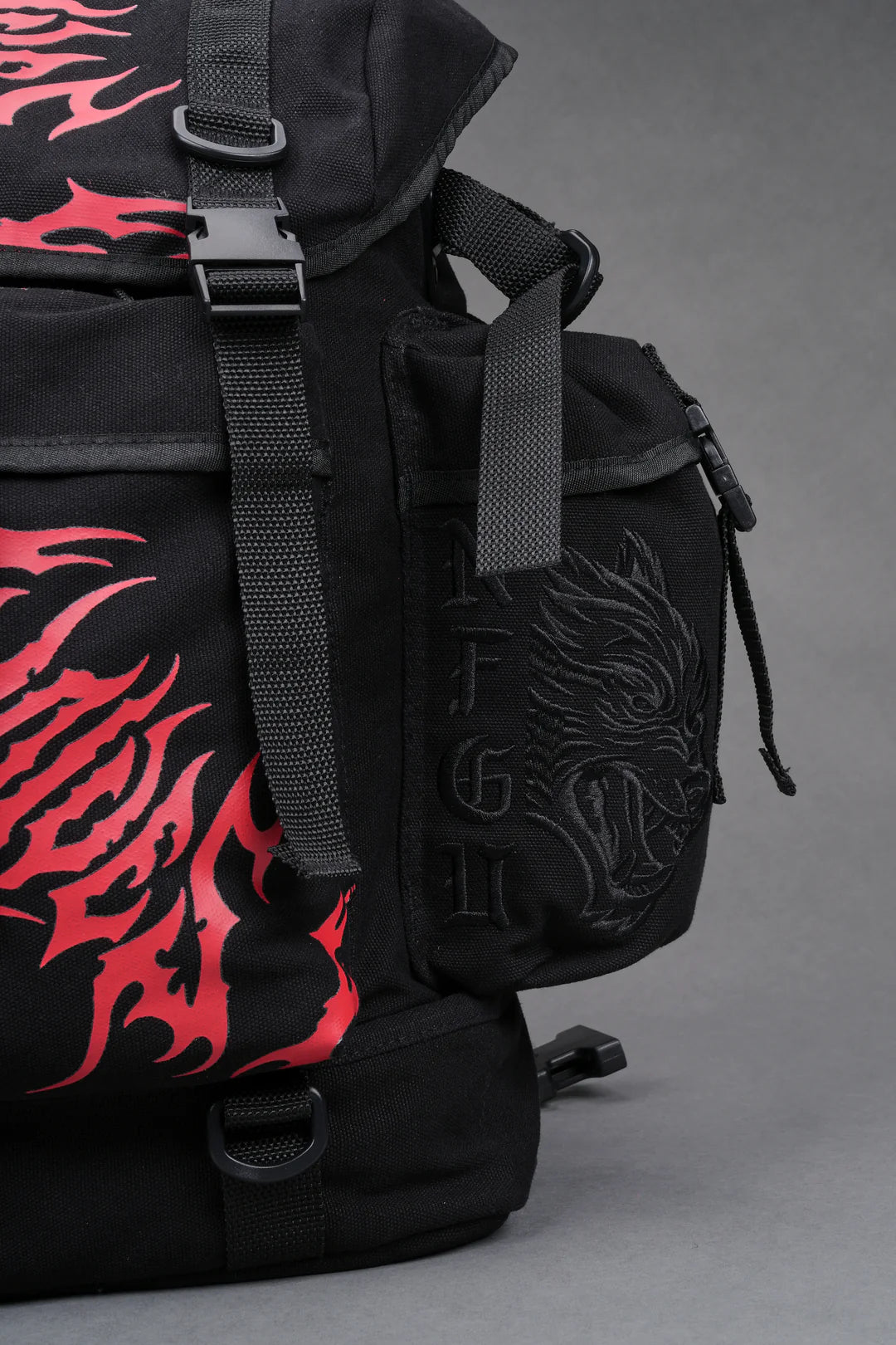 THE POWER TRAVELER BACKPACK IN BLACK