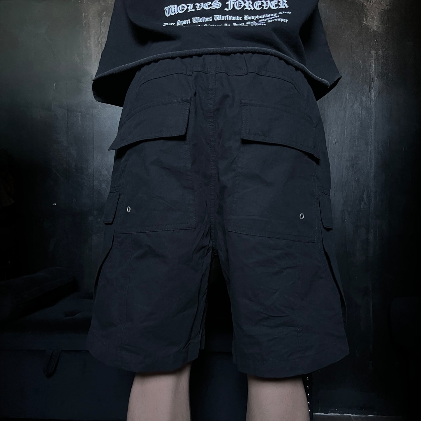 CIVIL CORE ULTRA BAGGY CARGO SHORTS IN BLACK