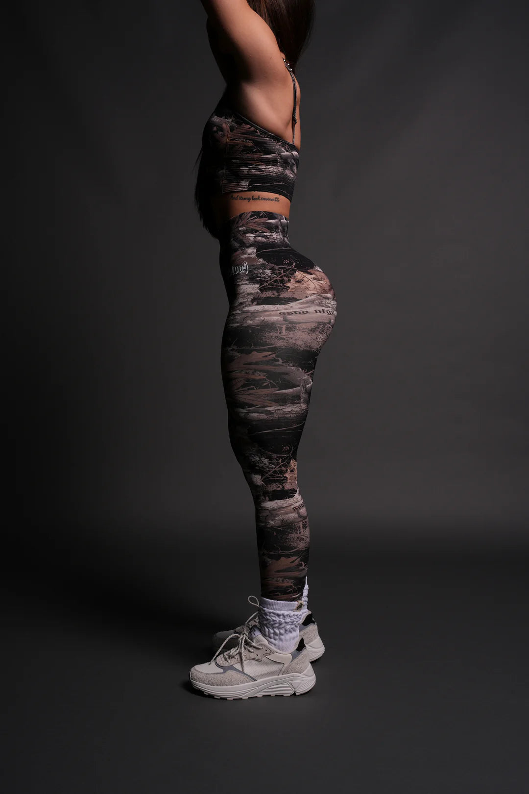 OUR PASSION “EVERSON SEAMLESS” SCRUNCH LEGGINGS IN DARC BROWN WOODLAND CAMO