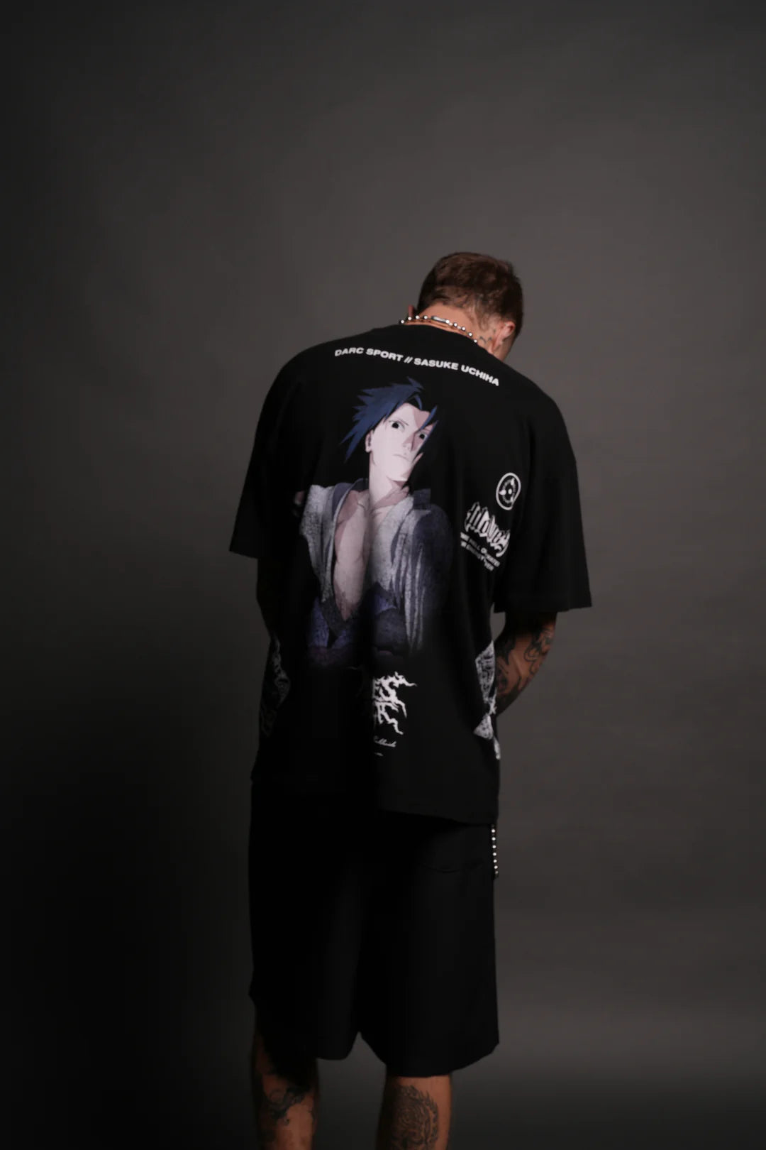 SASUKE UCHIHA SIDE BY SIDE SERIES PREMIUM TEE IN BLACK