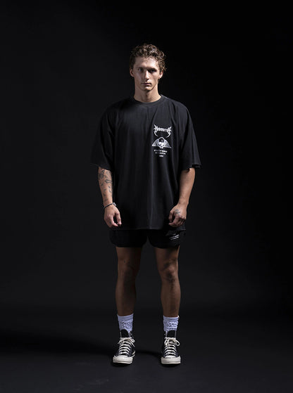 NO TOMORROW SPINAL CORE RAW HEM DUNGEON TEE IN VINTAGE BLACK