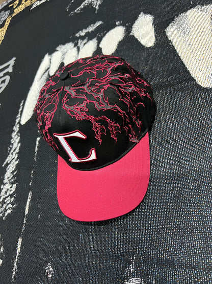 HOLLOW VEINS 5 PANEL STRAPBACK HAT IN BLACK/CHERRY RED