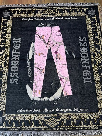 CONCRETE FOREST KELLY SEAMLESS SCRUNCH LEGGINGS