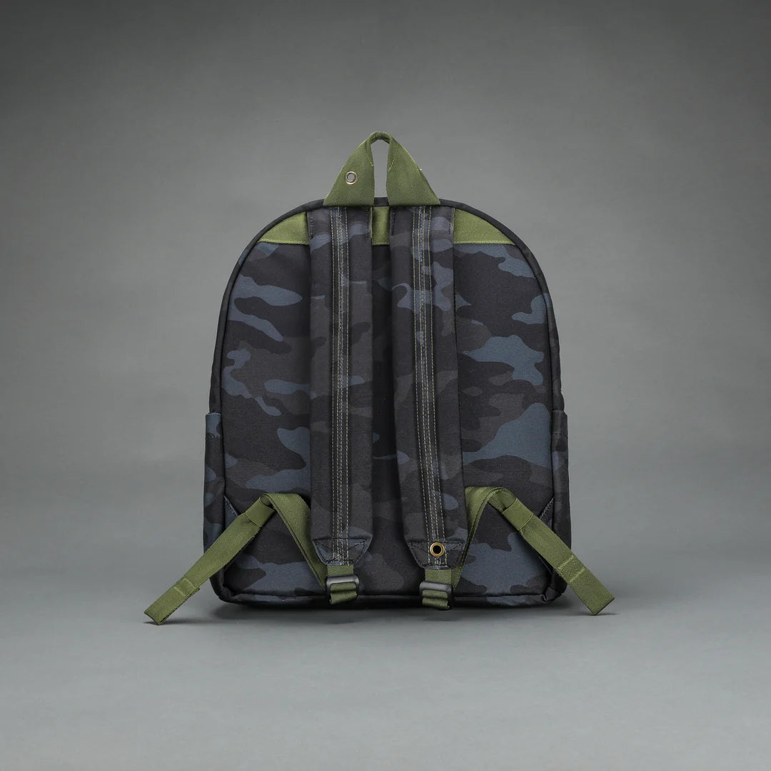 WOLVES EVERYDAY BACKPACK IN BLACK CAMO/OLIVE