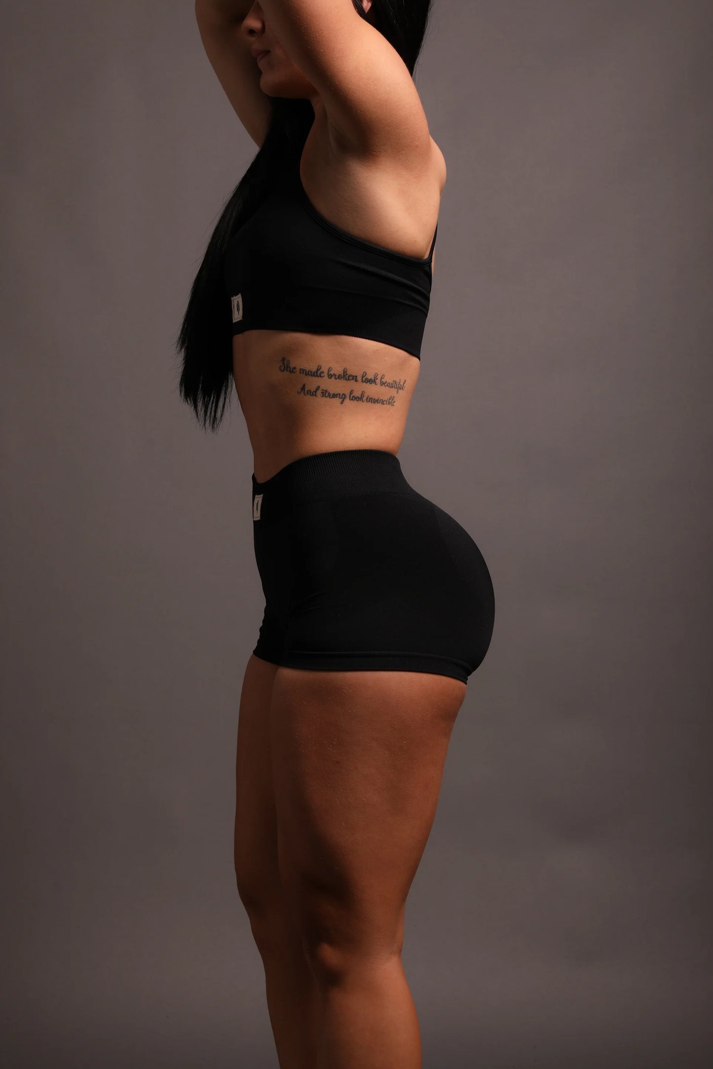 LOBOS SEAMLESS EVERSON KATYA SHORTS IN BLACK